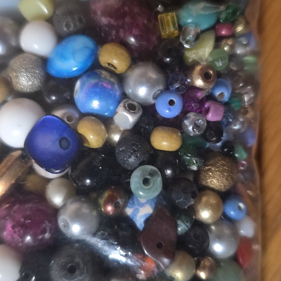 Mixed Bead Collection - Picture 2 of 11